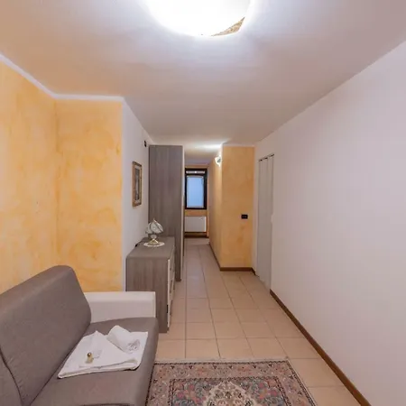Apartment Cascinale 6 *